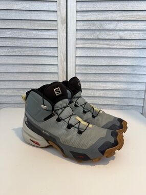 Salomon Women’s Cross hike 2 Mid GTX Boots Size 8